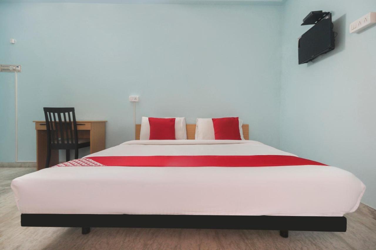 Oyo Flagship 48158 Ss Towers Otel Podanur Dış mekan fotoğraf