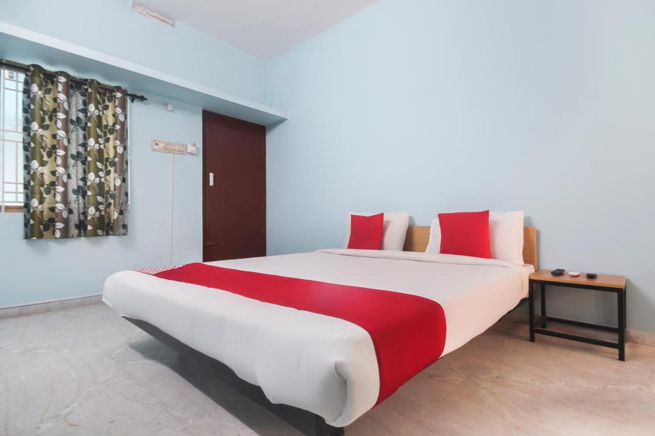 Oyo Flagship 48158 Ss Towers Otel Podanur Dış mekan fotoğraf