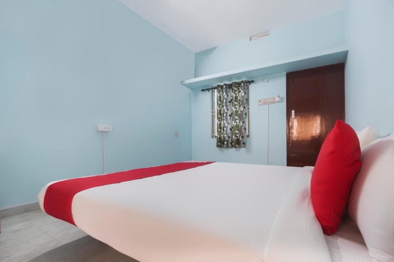 Oyo Flagship 48158 Ss Towers Otel Podanur Dış mekan fotoğraf