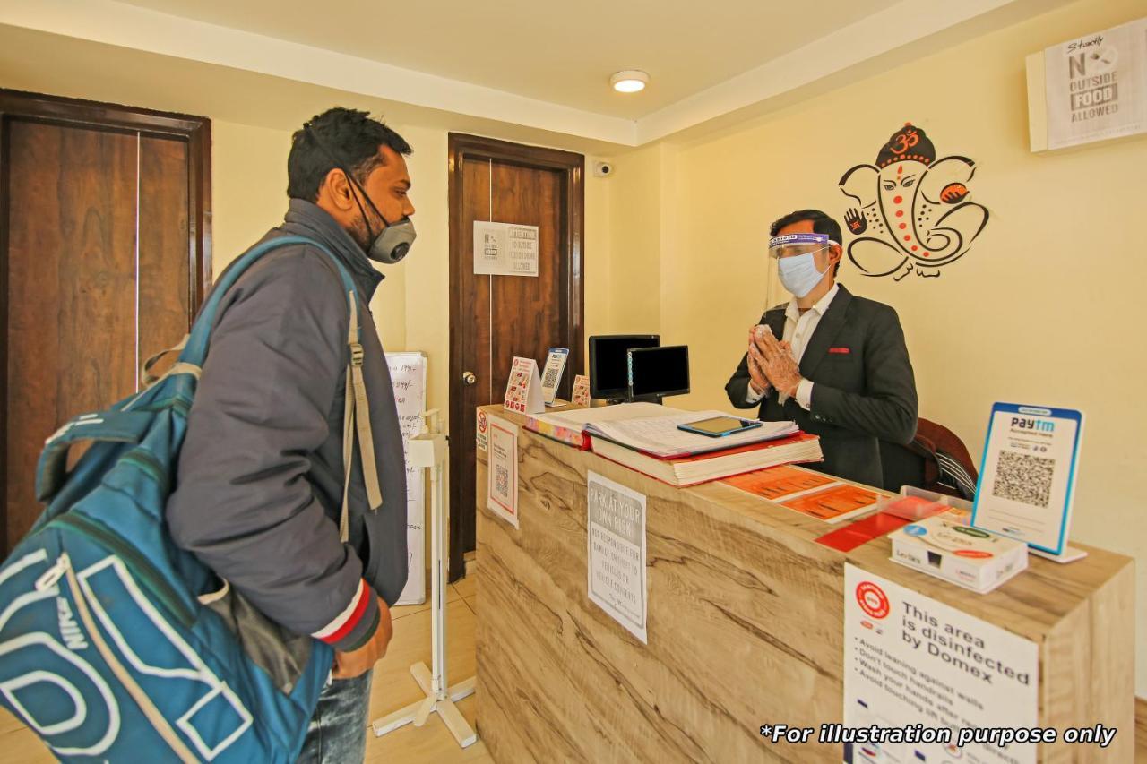 Oyo Flagship 48158 Ss Towers Otel Podanur Dış mekan fotoğraf